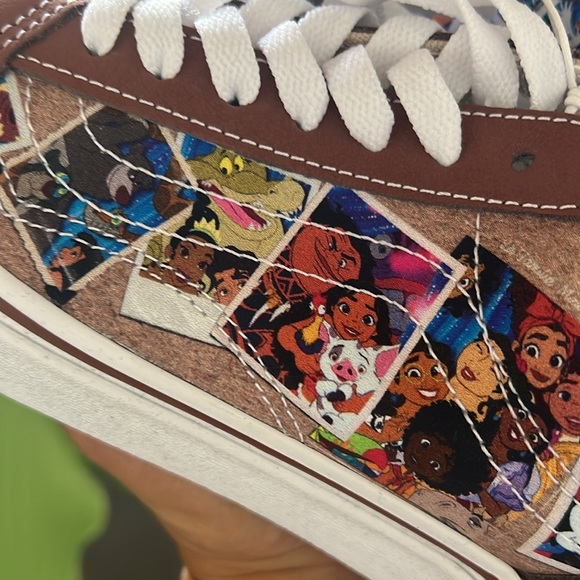 Disney X Vans Old Skool Shoe 100th Anniversary - Picture 8 of 8